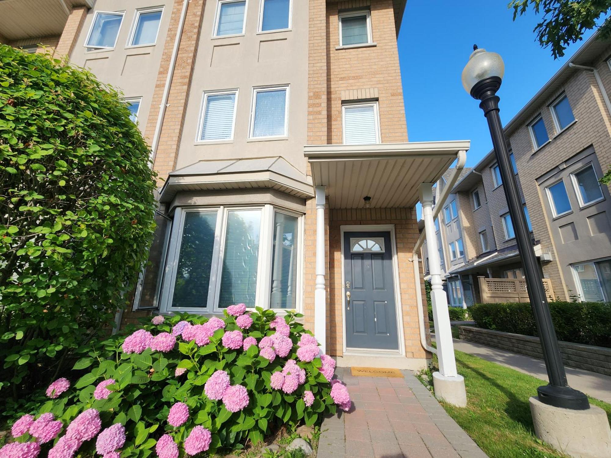 Homestay Scarborough Townhouse *